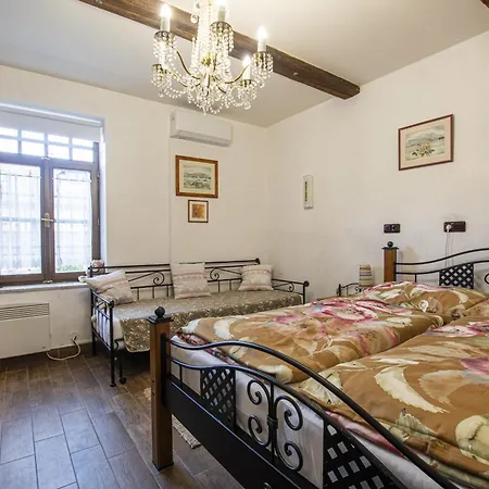 Lichtenstejnske Domky Lednice Room photo
