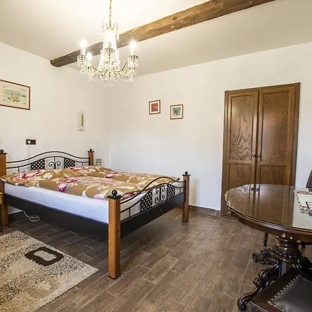 Lichtenstejnske Domky Lednice Room photo